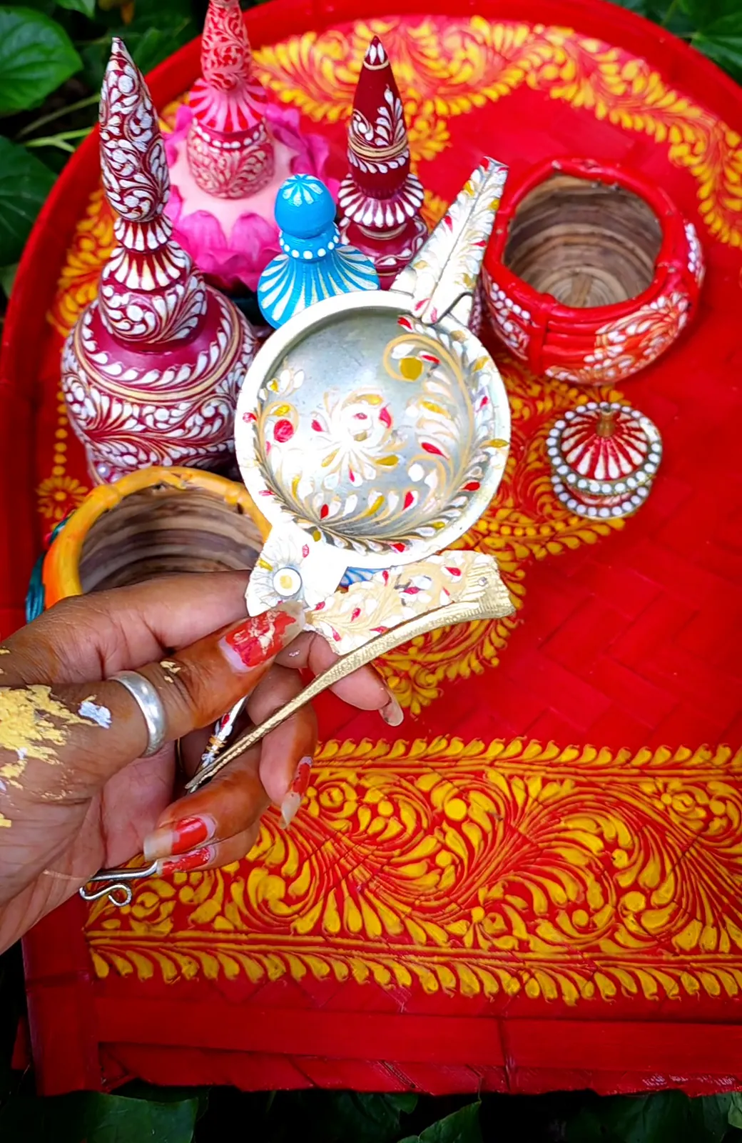Darpan (দর্পণ), hand-painted by Parineeta